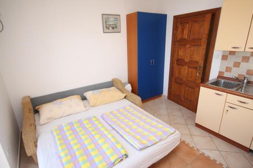 Apartment Povljana 3316g - image 6