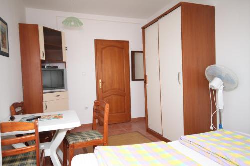 Apartment Povljana 3316g - image 14