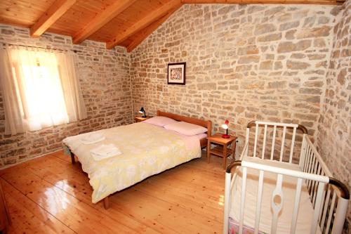 Family friendly house with a swimming pool Orihi, Central Istria - Sredisnja Istra - 3334