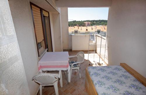 Apartments and rooms with parking space Palit, Rab - 3195