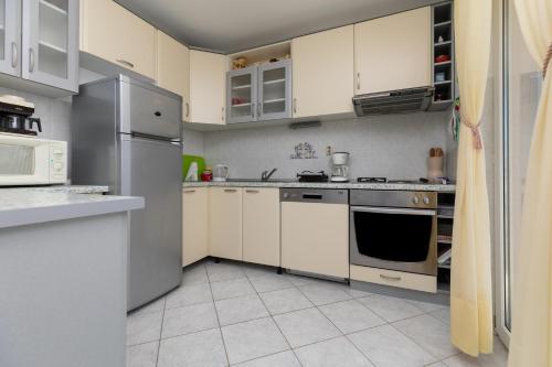Apartment Mimice 2805b - image 4