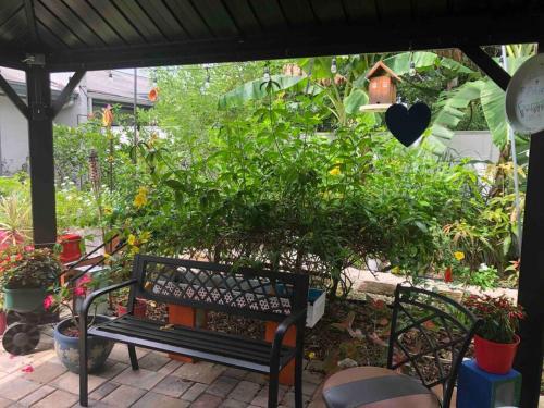 PunkyGia’s Lovely 2 Bedroom City Retreat in Orlando, USA