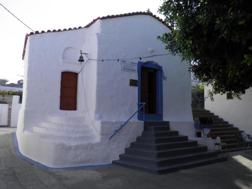 Archangelos Houses - image 3