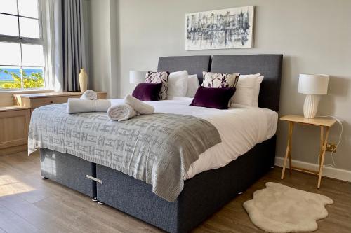 STUNNING LODGE MINUTES FROM THE SEA AND GOLF COURSE in Лонгніддрі