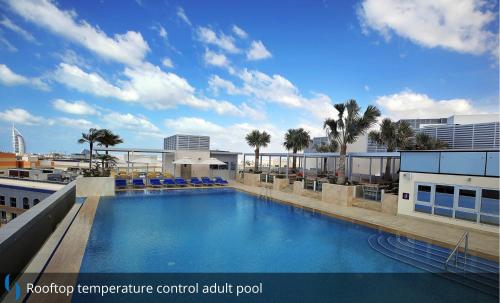 Grand Cosmopolitan Hotel - main image