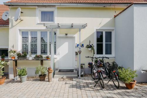  Apartment Familie Cortie, Pension in Spitzzicken bei Grosspetersdorf