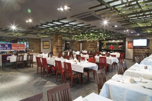 Restaurant, Royaute Luxury in Lahore