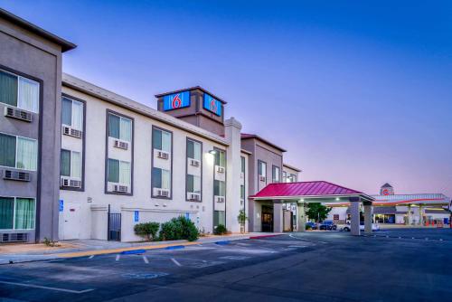 Motel 6-Hesperia, CA - West Main Street I-15