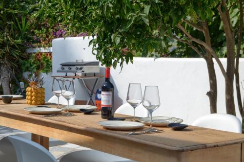 Villa for 10 with swimming pool and sea view near Bar Restaurante Cosme