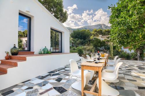 Villa for 10 with swimming pool and sea view near Bar Restaurante Cosme