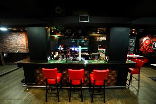 Hyde Park Hotel - image 14