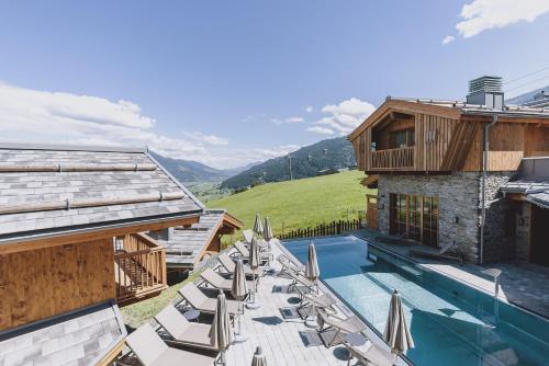 Peldbaseins, ZAGLGUT HOTEL-CHALETS, Exclusive Suites and Chalets with Air Conditioning, Panoramic Views & Summer  in Kapruna