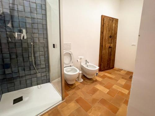 Quadruple Room image 10