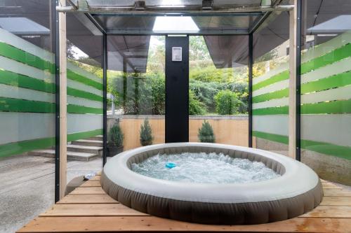 Miami Lovely romantic Garden apartment with whirlpool, Praha (fotografie 3)