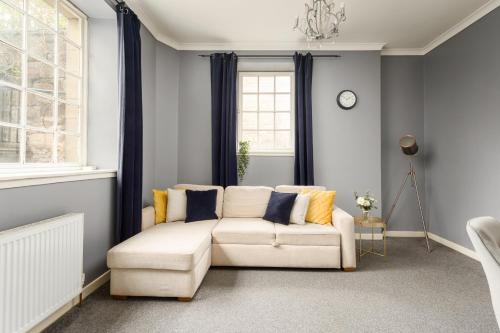 2 BR Royal Mile Apartment, Edimburgo (foto 5)