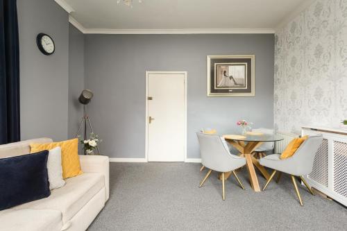 2 BR Royal Mile Apartment, Edimburgo (foto 4)