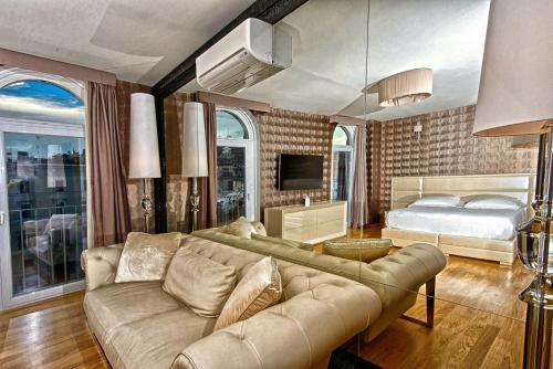Penthouse Suite Rome - Private Suites