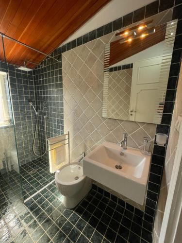 The White Sail - Mondello Apartment with Terrace - casa di vincenzo e andrea - image 5