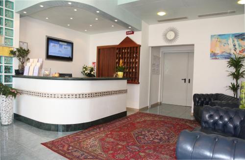 Hotel Bellevue - image 2
