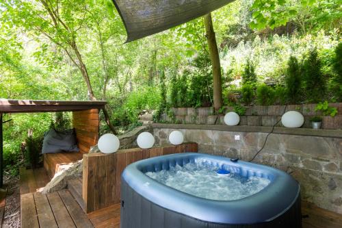 Wagner Stays- Secret Chalet Private Wellness Resort in The Nature with Whirlpool & Sauna