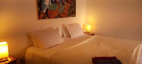 1 queen bed, 1 twin bed