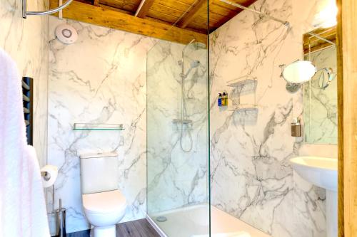 Sanctum On The Green-A Luxury Hotel - image 9