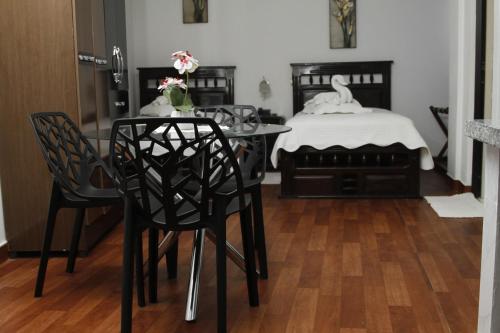 Twin Room with Kitchenette image 10