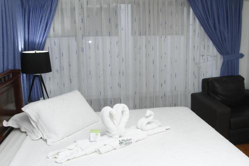 Two-Bedroom Apartment with Kitchenette room in Buen Retiro Apart Hotel