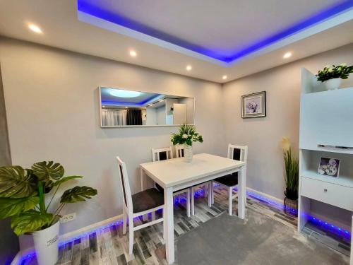 Studio DeLux, Джурджу (фото 9)