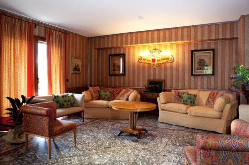 Hotel Daniel - image 7