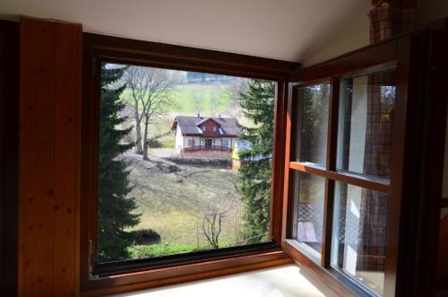 Apartment with Mountain View