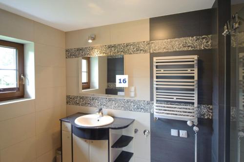 Apartament nad jeziorem z tarasem in Любіхово