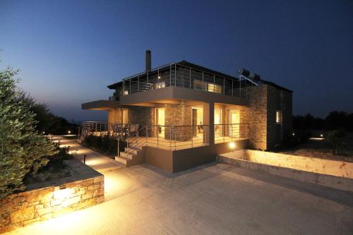 Luxury Villa Andriana