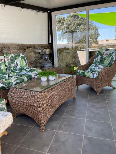 Villa Entre Encinas in Moralina