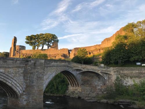 Grade II listed house with river and castle views - Barnard Castle