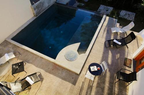 Pizzo Cane House camera con bagno e piscina