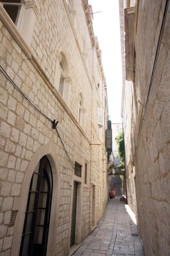 Apartments with WiFi Dubrovnik - 4681 - image 3