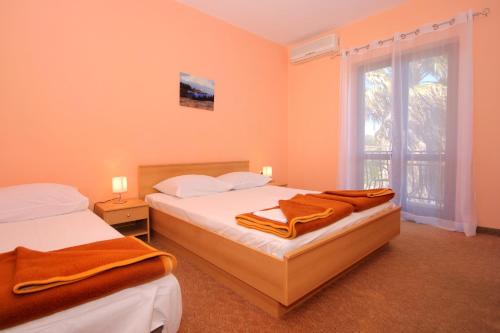 Apartments and rooms with a swimming pool Cavtat Dubrovnik - 4733 - image 9