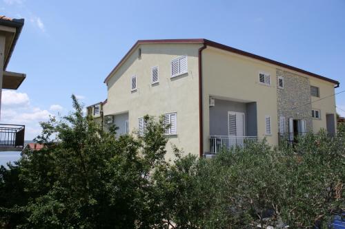 Apartments by the sea Starigrad, Paklenica - 3331 - Location saisonnière - Starigrad-Paklenica