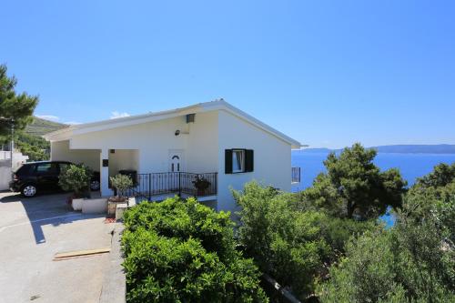  Apartments by the sea Lokva Rogoznica, Omis - 2762 in Lokva Rogoznica