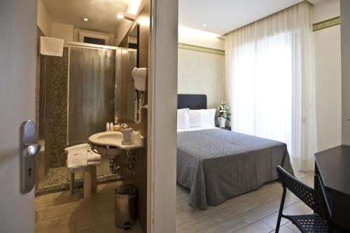 Hotel Aurora - image 5