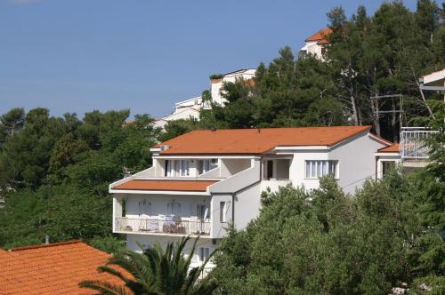  Apartments by the sea Baska Voda, Makarska - 2698 in Baška Voda