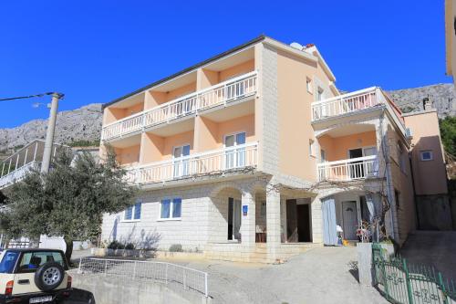  Apartments with a parking space Stanici, Omis - 2818 in Tice