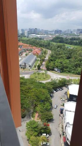 Lovely studio condo with balcony & pool @ Suria Jelutong in Bukit Jelutong