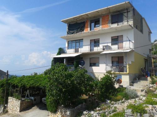  Apartments with a parking space Bilo, Primosten - 4662 in Zaboric