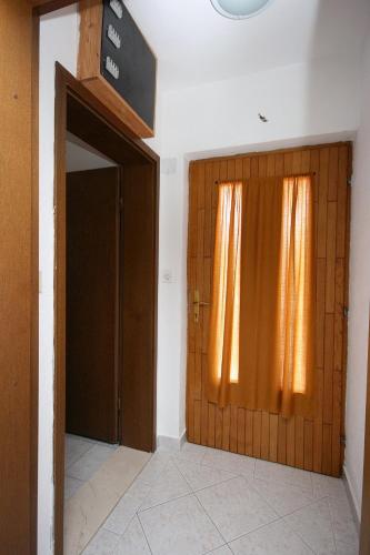 Apartments by the sea Mastrinka Ciovo - 4648 - image 12