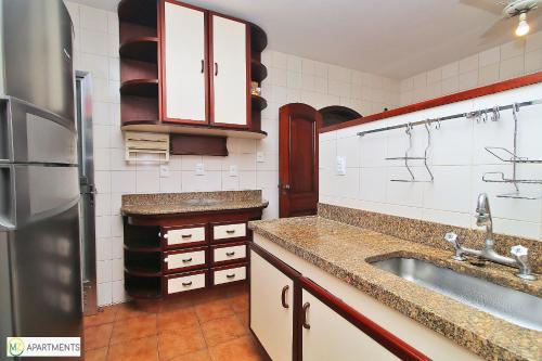 Apartment with Sea View image 5