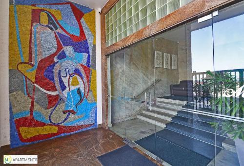 Apartment with Sea View image 2