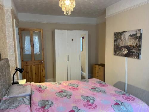 Picture of Apartment With Shared Garden And Basic Equipments