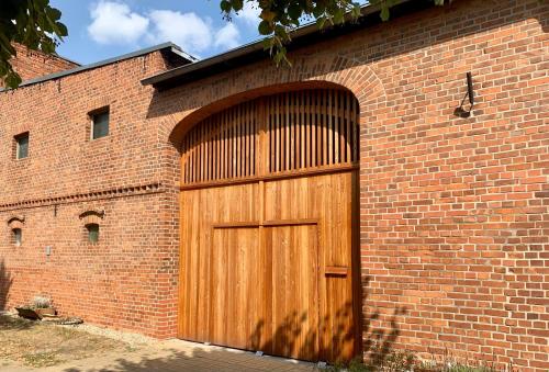 Bejárat, Deichgraf „Die Elbpension“ in Gommern
